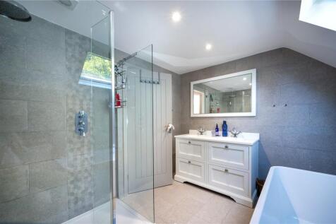 Bedroom 1 Ensuite