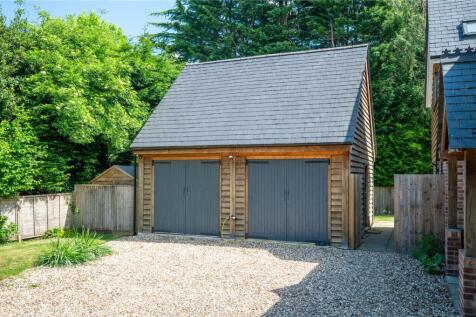 Garage/Workshop