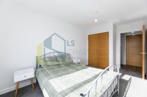 Shepperton House F10 (03 of 16)