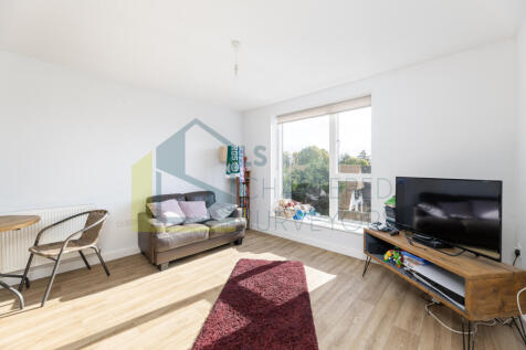 Shepperton House F10 (05 of 16)