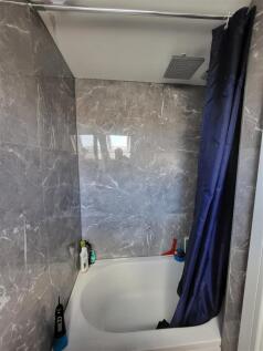 Bathroom 2.jpeg