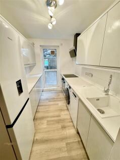 Kitchen1.jpg