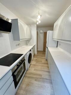Kitchen2.jpg