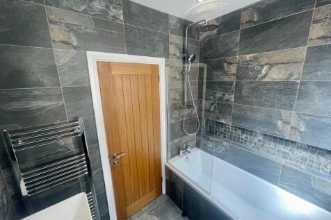 BATH3.jpg