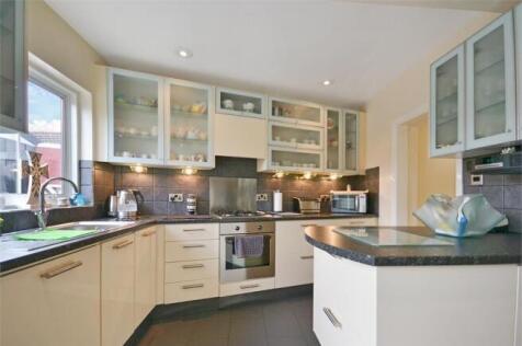 Kitchen3.jpg