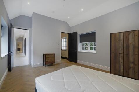 Newall Close - yf0RD575UTesJd3xQfDV.jpg