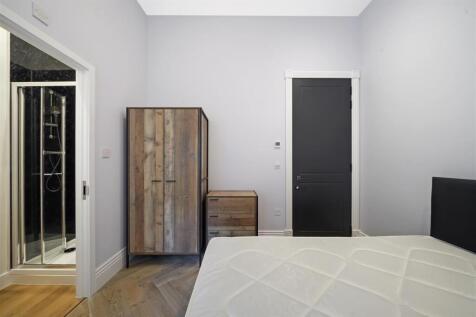Newall Close - 9vBaKUlURUaP7smdcXFi.jpg
