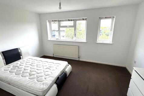 Bedroom1.1.jpg