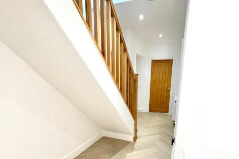 Hallway1.2.jpg