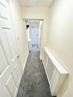 Hallway1.jpg