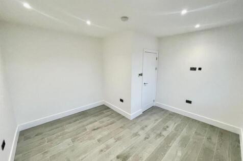Bedroom5.jpg
