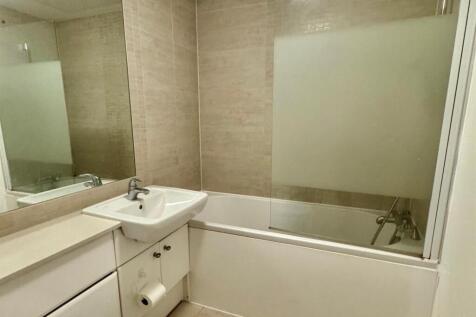 Bathroom.jpg