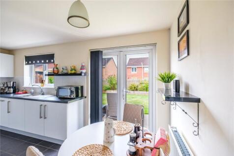 Kitchen/Dining Area