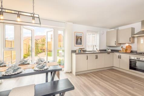 Kitchen and dining room in the 4 bedroom Kennisham