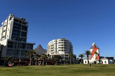 Mouille Point Light House and dog park 