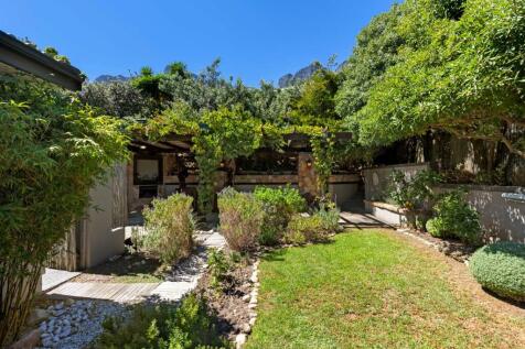Garden with Mountian Views