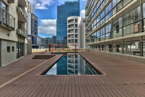 Swimming pool on 4th floor