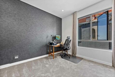 Third bedroom currently used as a study / studio