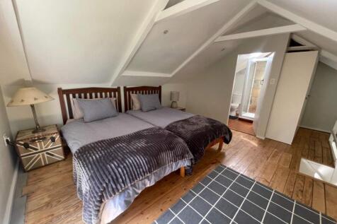 Third Bedroom with en-suit shower