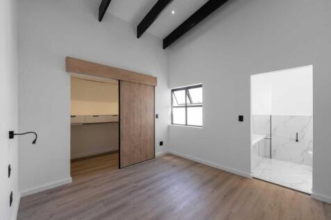Open plan wardrobe