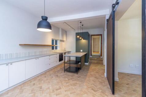 Open Plan Living &amp; Dining