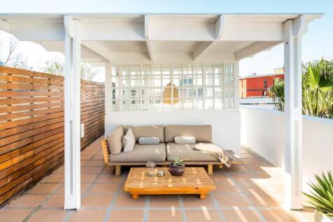 Private rooftop terrace 