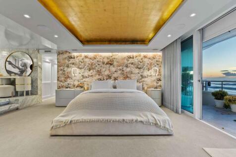 Primary suite.