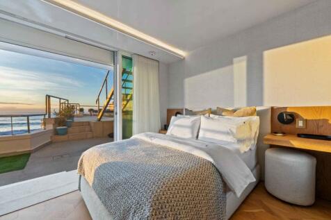 Ensuite bedroom 3.