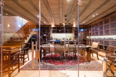 Entrance wine cellar and tasting room