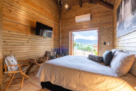 First stable airbnb cottage toward tennis court
