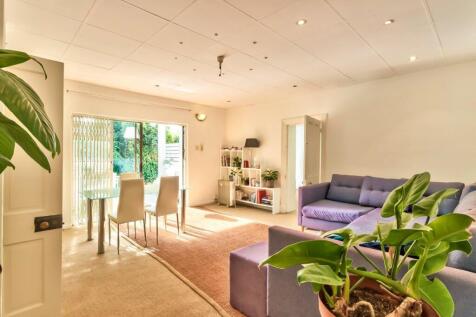 Separate self contained flatlet - Living area