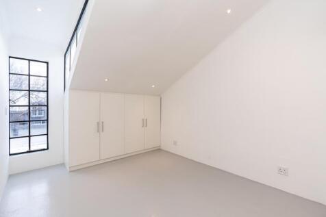 First floor bedroom 1