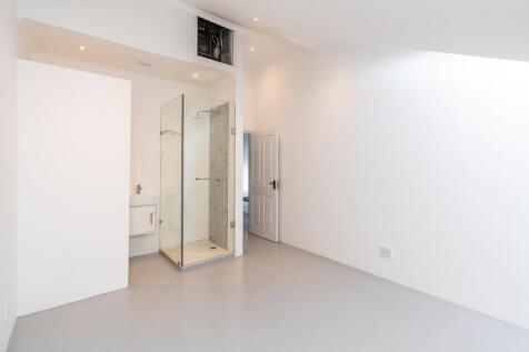 First floor bedroom 1 