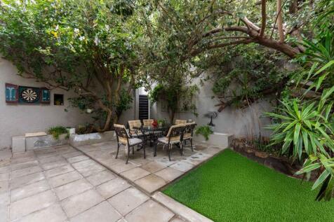 Exclusive Use Garden - 217sqm