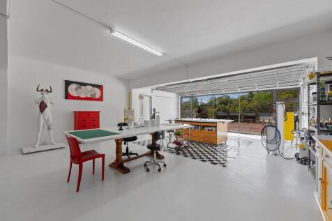 Art Studio
