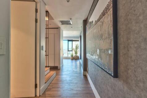 Entrance to the penthouse