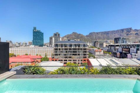 Pool with spectacular views!