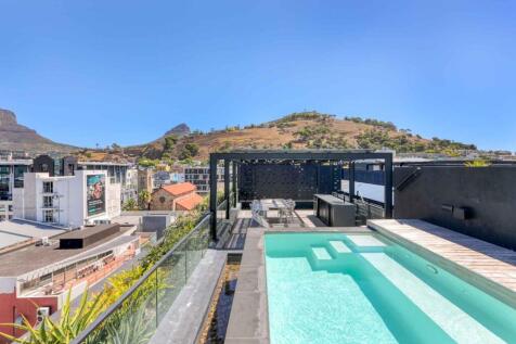 Take a plunge in your rooftop pool 