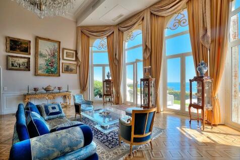 Living-room Wooden floor Chandelier