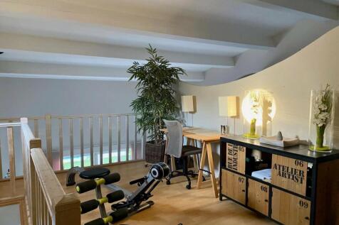 Property Image 11