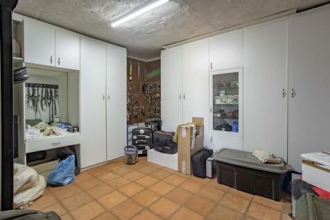 Property Image 100