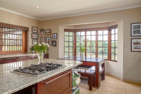 Stunning granite tops with gas hob
