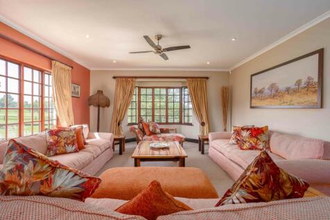Separate formal lounge
