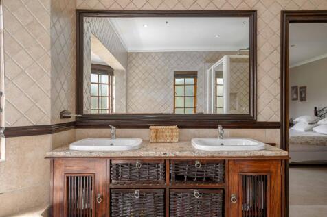 Double vanity