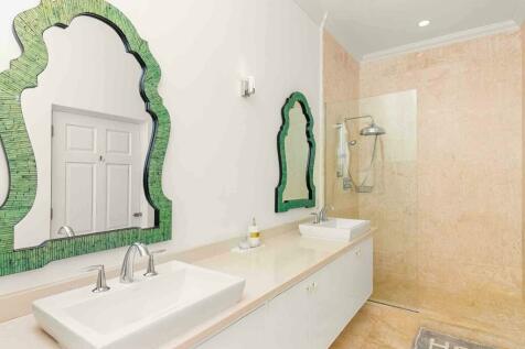 Palm Sanctuary - Bathroom