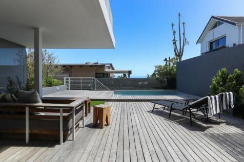 Terrace onto Pool