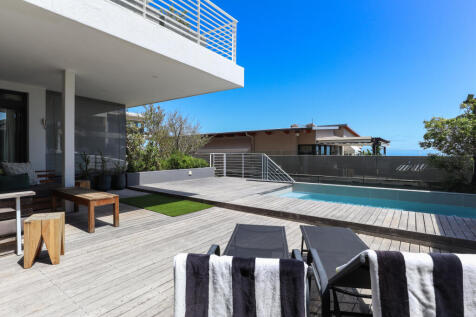 Terrace onto Pool