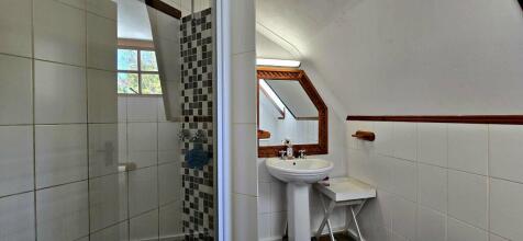 4th Bathroom