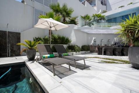Private Pool and Deck
