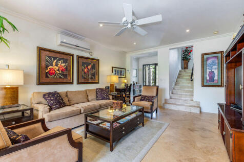 Jus Chillin Mullins Bay - Living Room